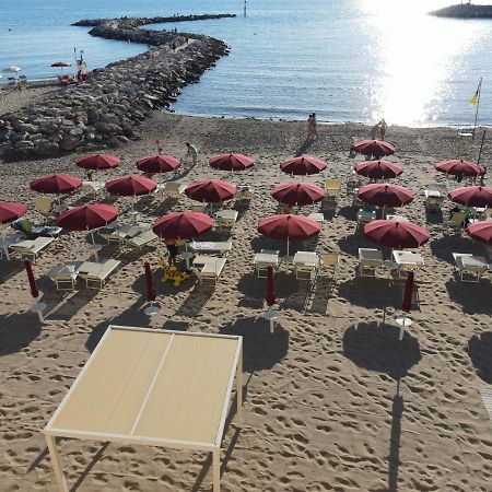Miio Hotel Сан Винченцо Екстериор снимка